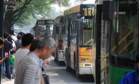 Singapūras ruošiasi masiniam savivaldžių viešųjų autobusų naudojimui