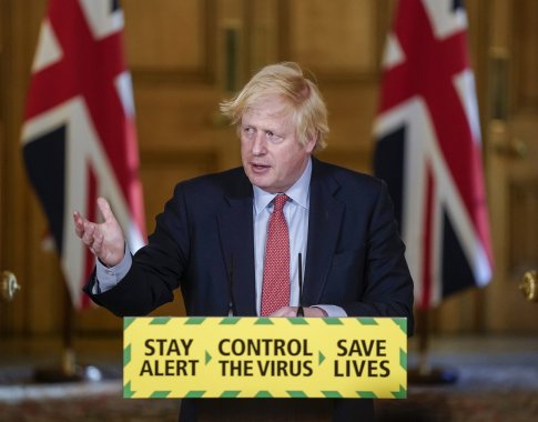 Britų vyriausybė pristatė karantino apribojimų Anglijoje švelninimo planą