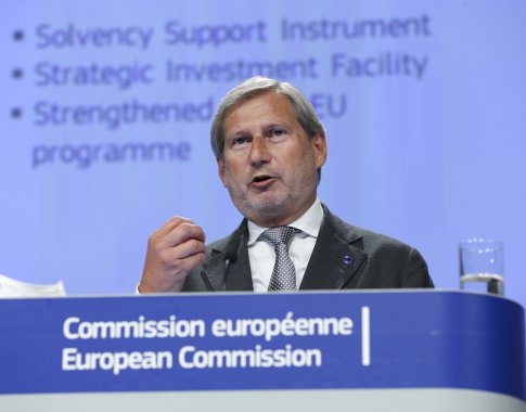 ES biudžeto komisaras: „nėra plano B“,  jei žlugtų ekonomikos gelbėjimo plano ratifikavimas