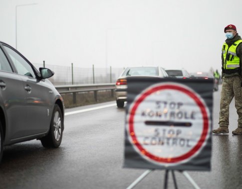 Policija per naujametinį savaitgalį apgręžė 11 tūkst. automobilių, baudė vakarėlių dalyvius