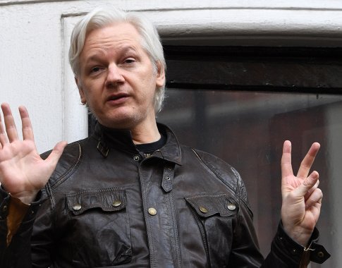 Meksika siūlo J. Assange‘ui politinį prieglobstį