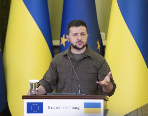 V. Zelenskis: Ukrainai atstatyti reikės šimtų milijardų dolerių