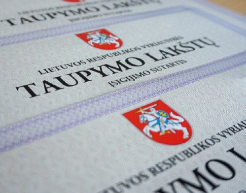 Vyriausybė netrukus vėl siūlys įsigyti taupymo lakštų