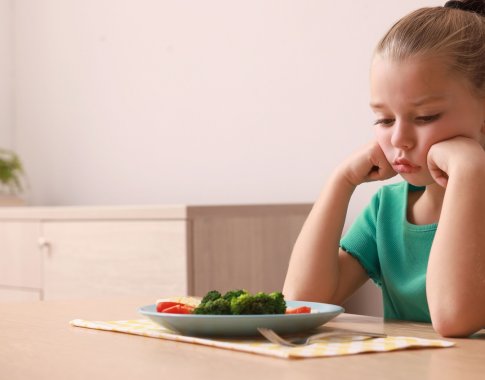 Vaikų mityba: specialistė atskleidė, ką daryti, jei atžala itin išranki maistui
