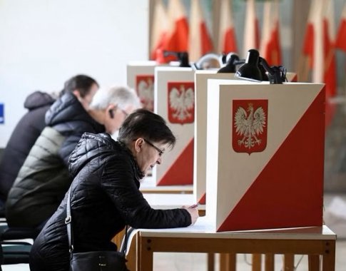 Lenkijoje vietos valdžios rinkimus laimi opozicinė Teisės ir teisingumo partija