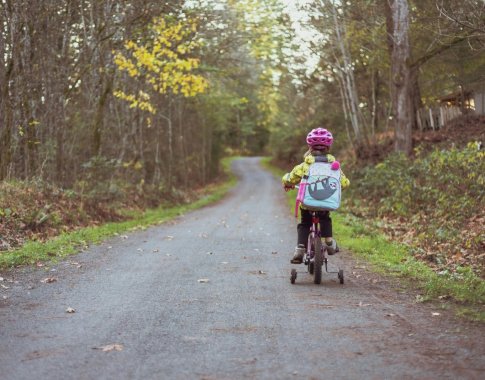 Kaip pasirinkti pirmąjį vaikišką dviratuką?