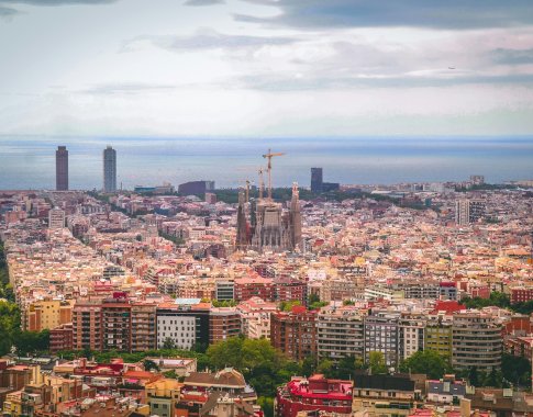 Ispanai vis dažniau streikuoja prieš masinį turizmą: šį kartą sukilo keliautojų pamilta Barselona