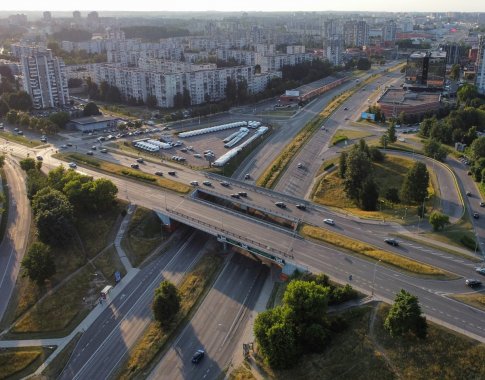 Lietuvos bankas: po dviejų metų įšalo Lietuvos ekonomika grįžta į augimo kelią