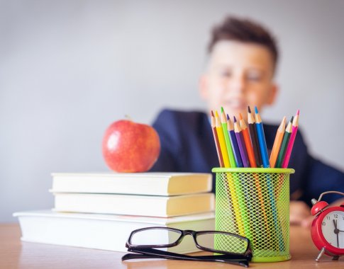 Mokyklose trūksta vadovėlių: jų įsigijimas gali tapti tėvų atsakomybe