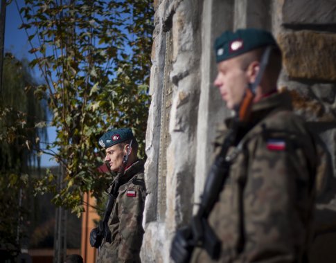 Lenkija planuoja didelio masto pratybas: tikrins pasirengimą karui