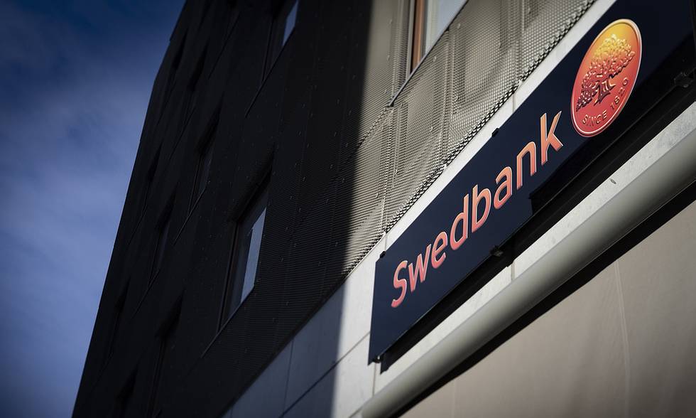 Pavojaus varpai nutilo: švedai mano, kad „Swedbank“ situacija nekelia grėsmės finansiniam stabilumui