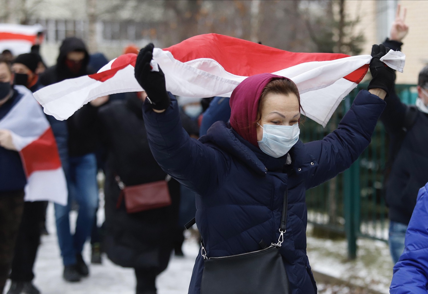 Minske per sekmadienio protestus sulaikyta dar per 300 žmonių