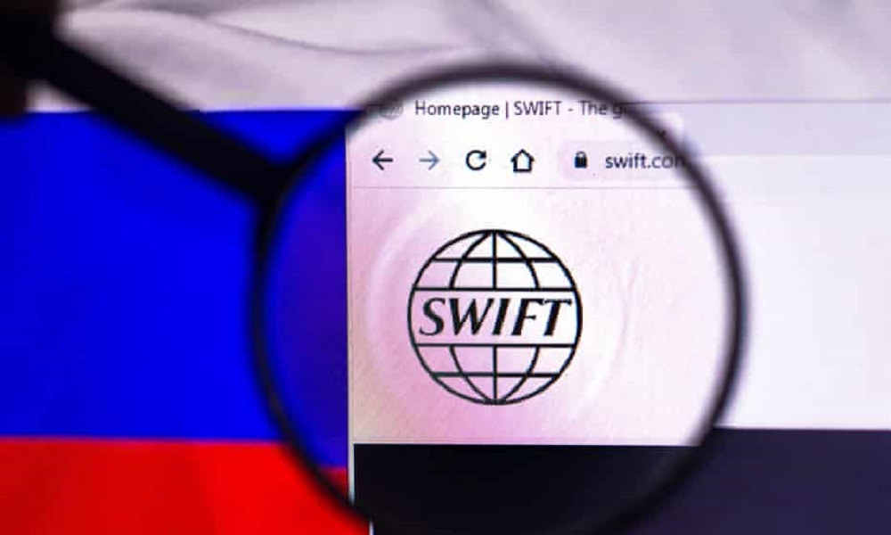 Vakarai susitarė dėl SWIFT sistemos ir Rusijos