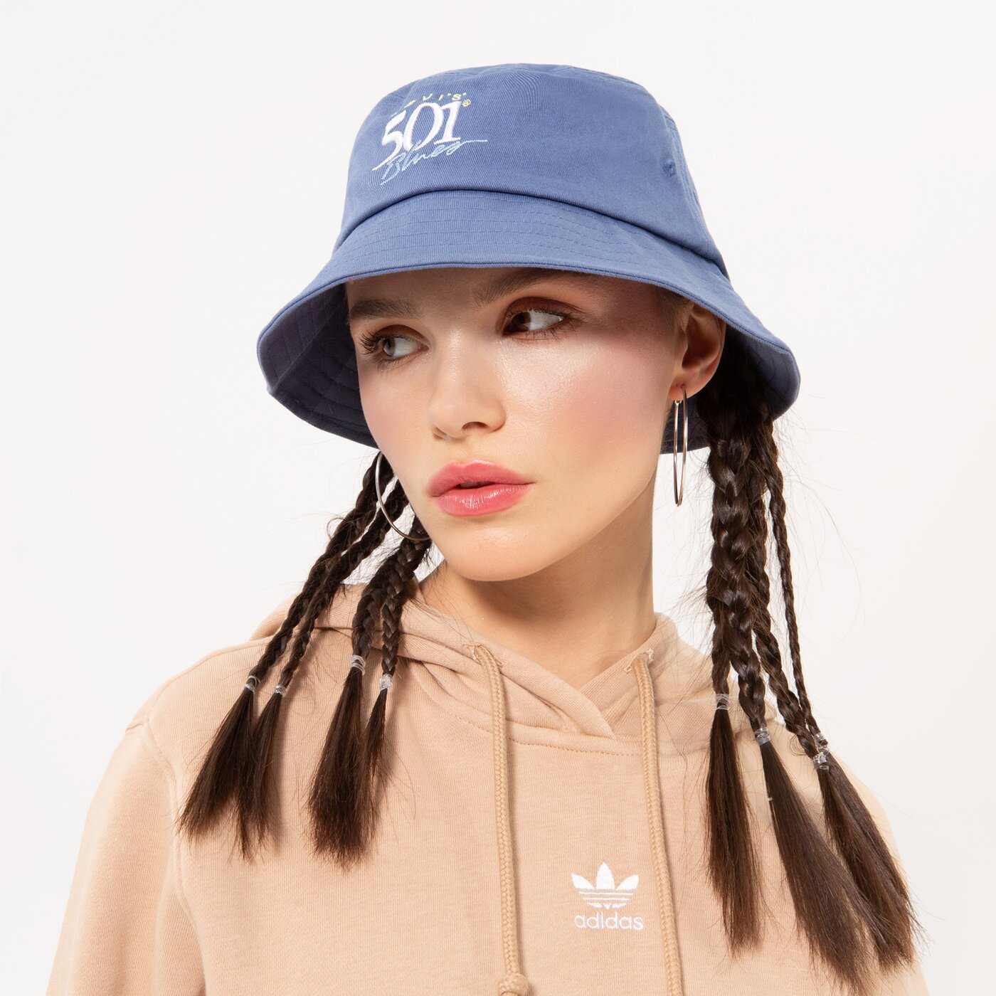 Bucket hat – kam skirta „žvejo kepurė“?