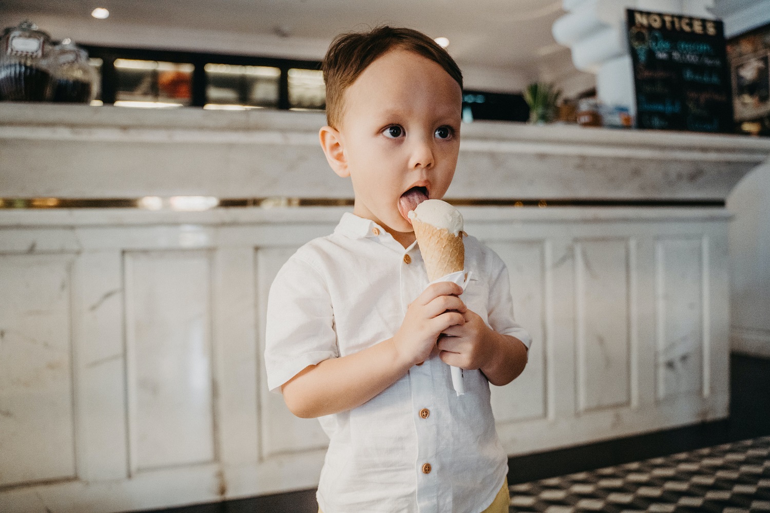 Dietologė paaiškino, kodėl nereikėtų vaikų atsigaivinimui griebtis ledų