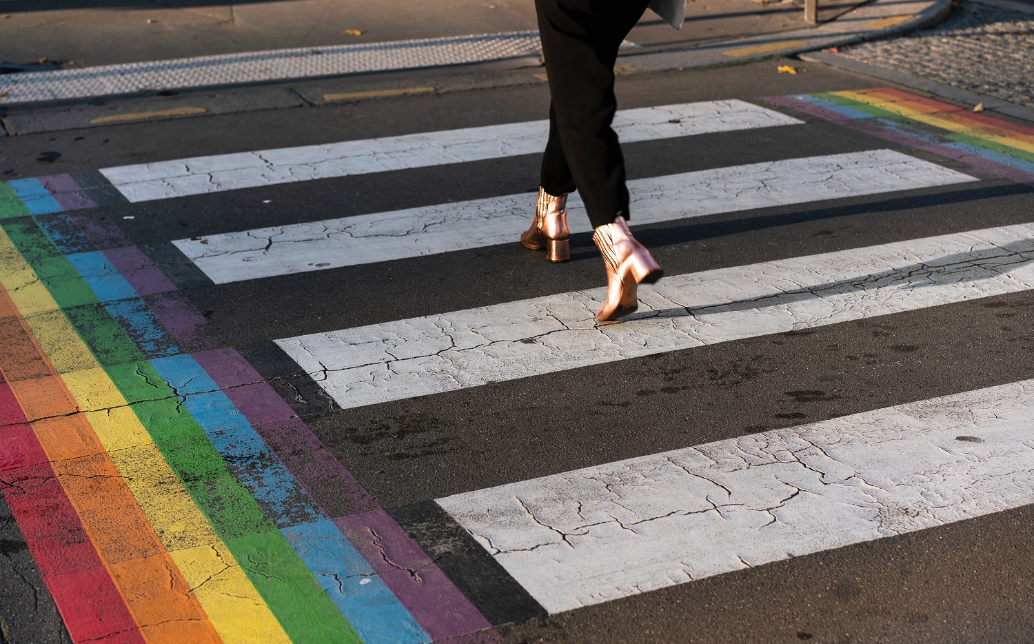 Vilniuje bus atnaujinta dažais užtepta LGBTQ+ spalvų perėja