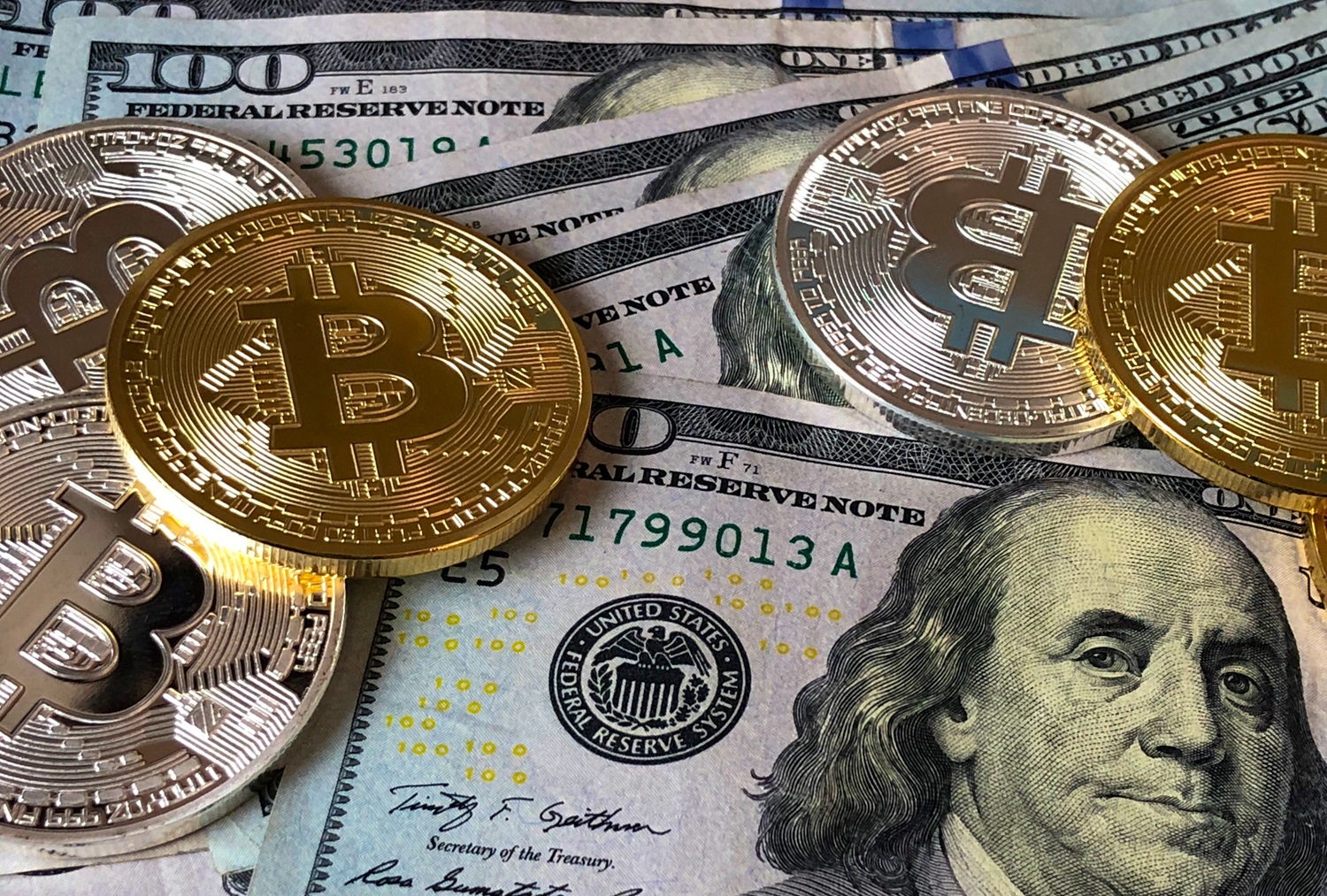 Bitkoino kursas pirmą kartą nuo 2022 m. balandžio viršijo 45 000 JAV dolerių ribą
