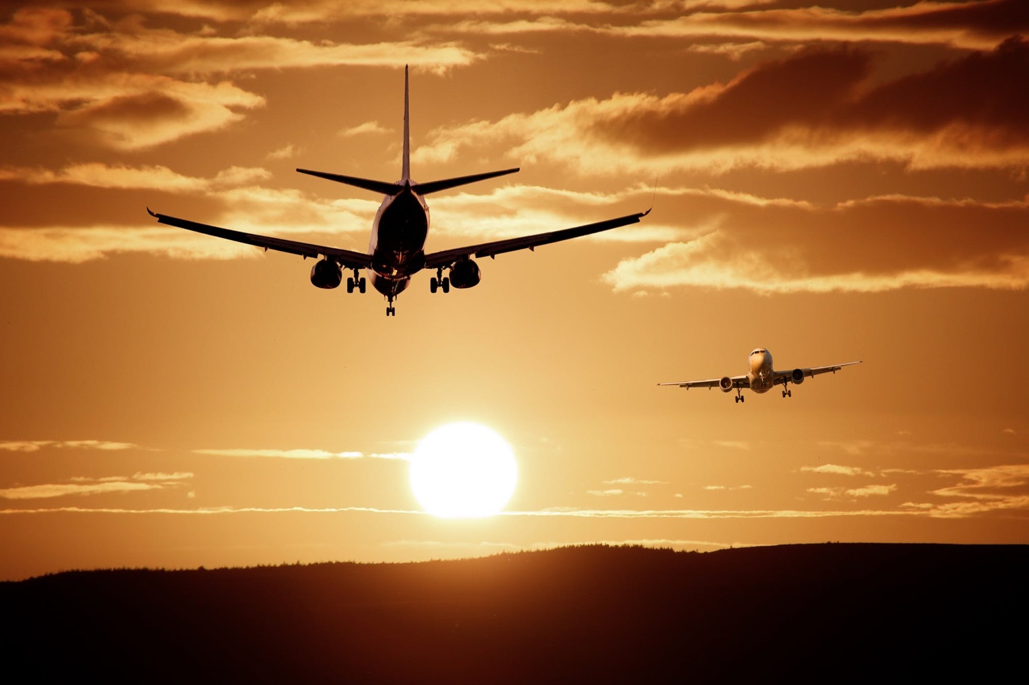 Saugumo spragos: vyras be bilieto ir paso lėktuvu iš Londono išskrido Niujorką
