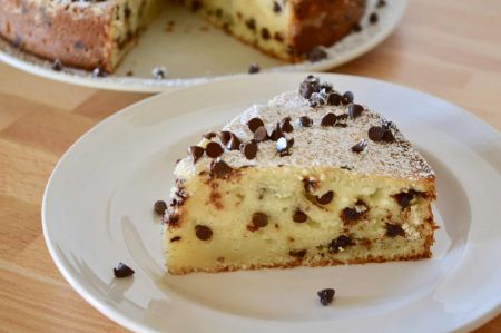 Rikotos sūrio pyragas su šokolado gabaliukais (video)