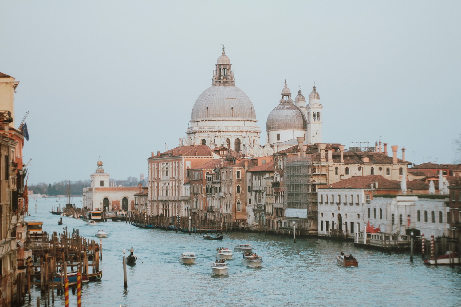 Venecija už vienadienių turistų mokestį renka milijonus